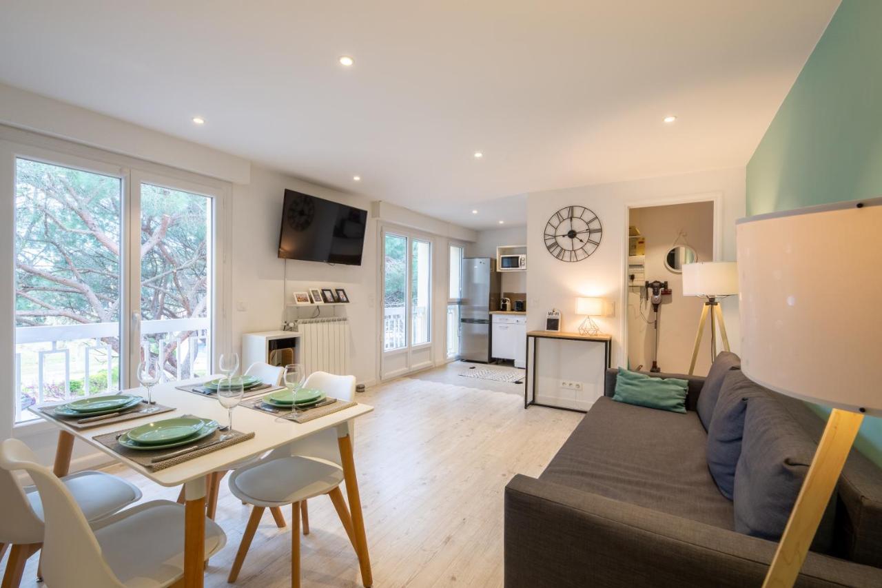 Meuble 2 Etoiles, Wifi, A 2 Pas Des Plages Фрежюс Экстерьер фото