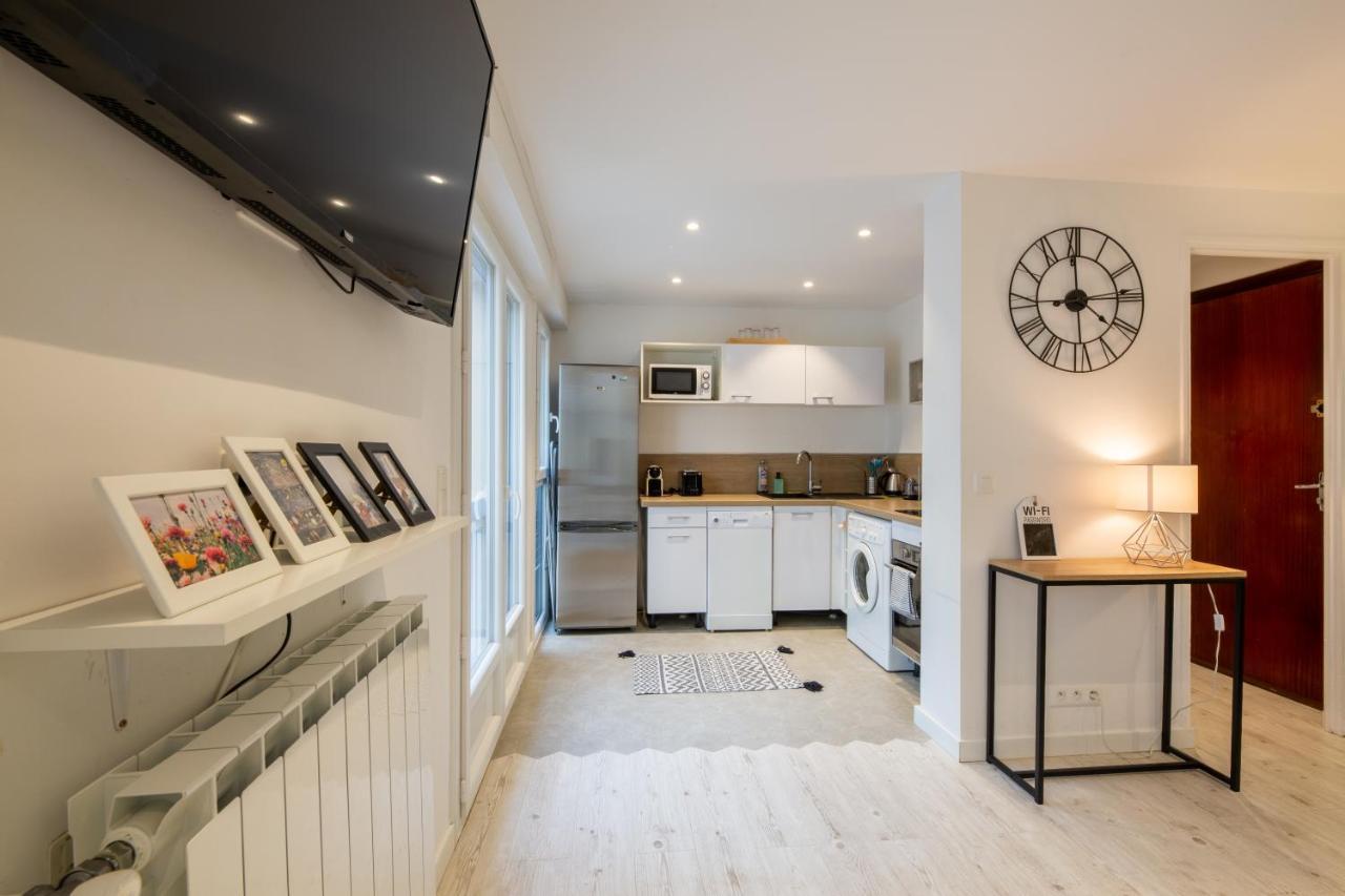 Meuble 2 Etoiles, Wifi, A 2 Pas Des Plages Фрежюс Экстерьер фото